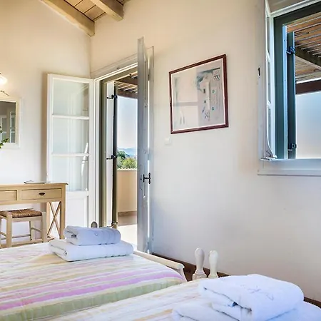 Вилла Sleeps 6 Pool Air Con Wifi Khalikeri