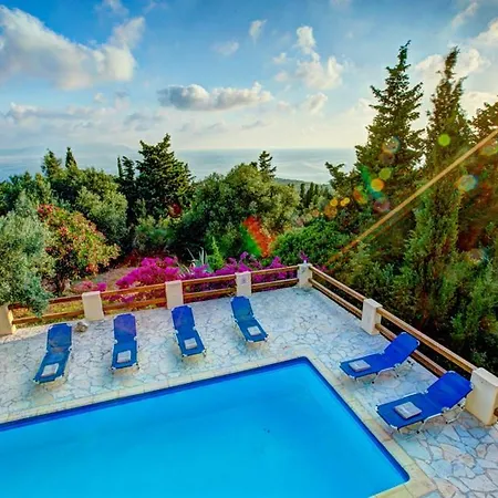 Sleeps 6 Pool Air Con Wifi Вилла Khalikeri